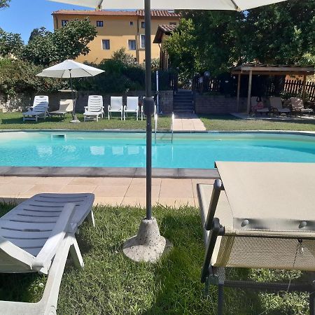 Agriturismo Poggio Al Tesoro Crespina Экстерьер фото