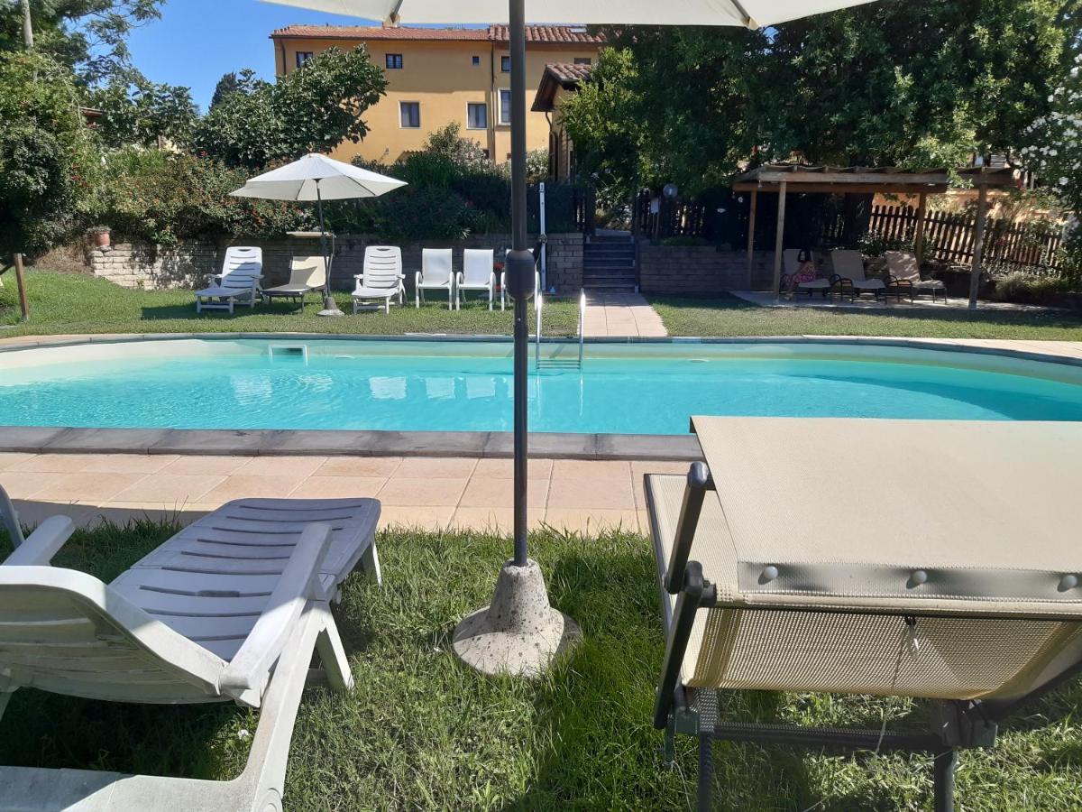 Agriturismo Poggio Al Tesoro Crespina Экстерьер фото