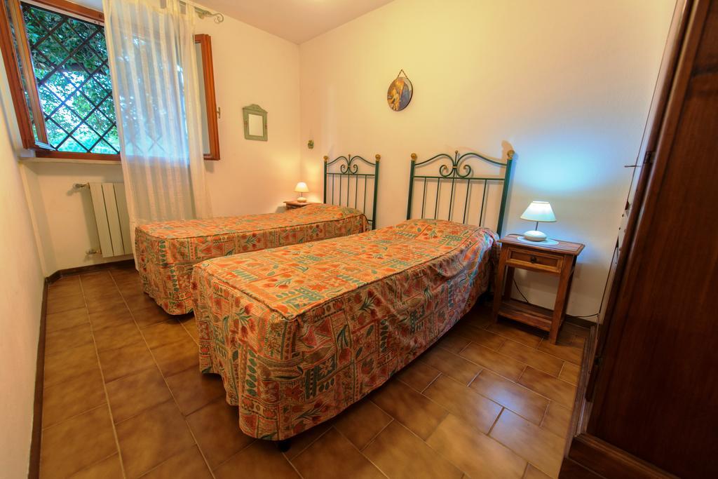 Agriturismo Poggio Al Tesoro Crespina Экстерьер фото