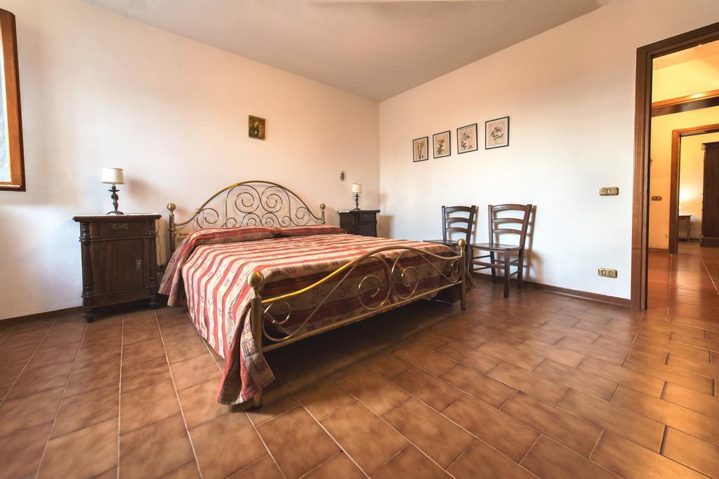Agriturismo Poggio Al Tesoro Crespina Экстерьер фото