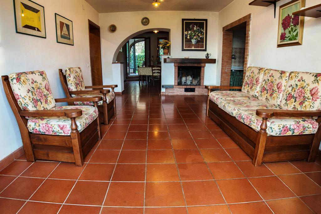 Agriturismo Poggio Al Tesoro Crespina Экстерьер фото