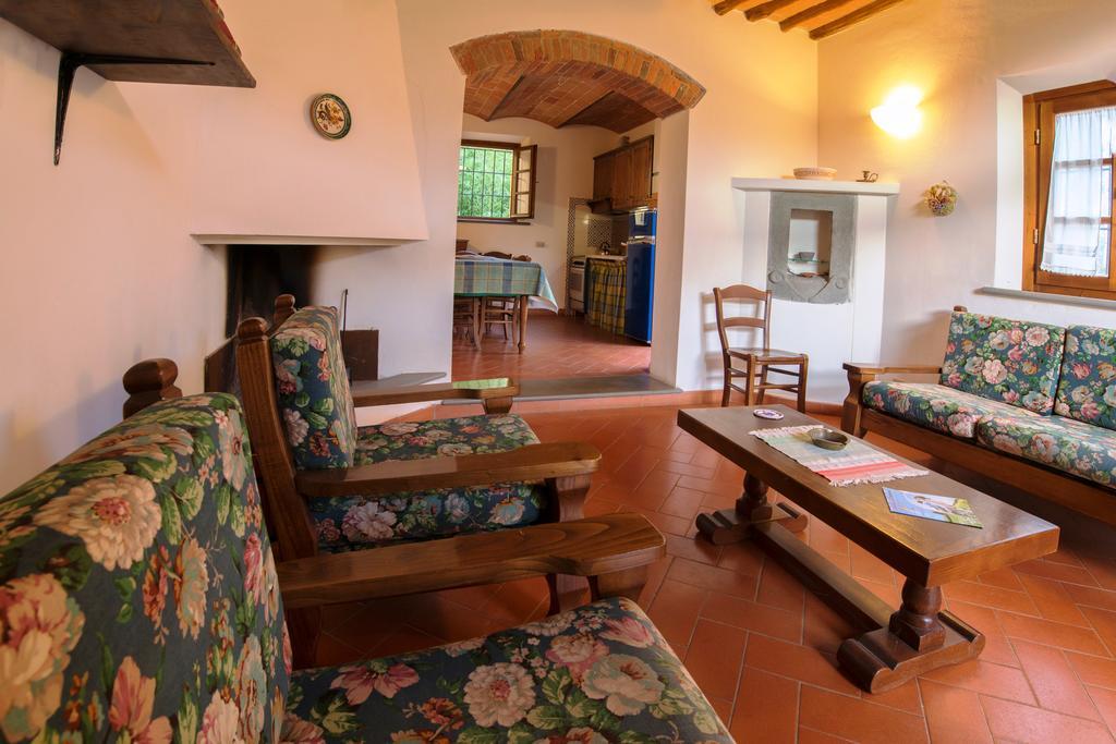 Agriturismo Poggio Al Tesoro Crespina Экстерьер фото