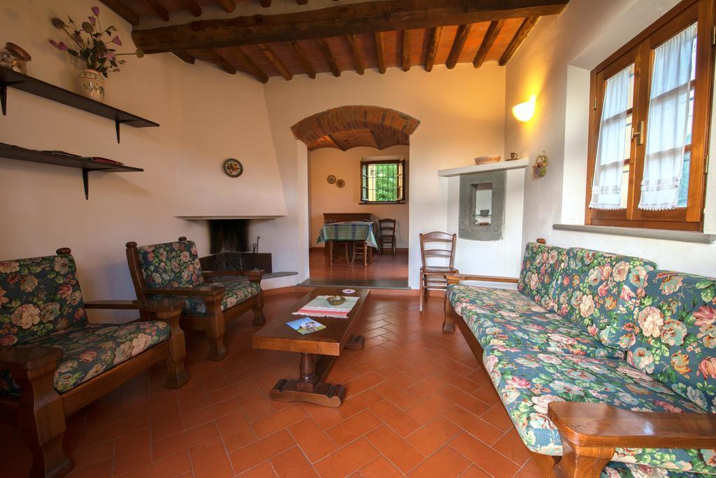 Agriturismo Poggio Al Tesoro Crespina Экстерьер фото